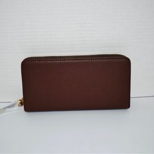 NWT Hobo Waltz Leather Continental wallet